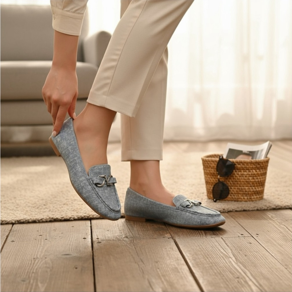 Naturalizer Leather Moccasins Penny Loafers Oxfords - 9 WIDE Sky Blue Denim Wash